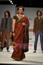 Sharmila Tagore walks the ramp for Joy Mitra show on Wills Lifestyle India Fashion Week 2011 - Day 2 in Delhi on 7th April 2011 (10).JPG
